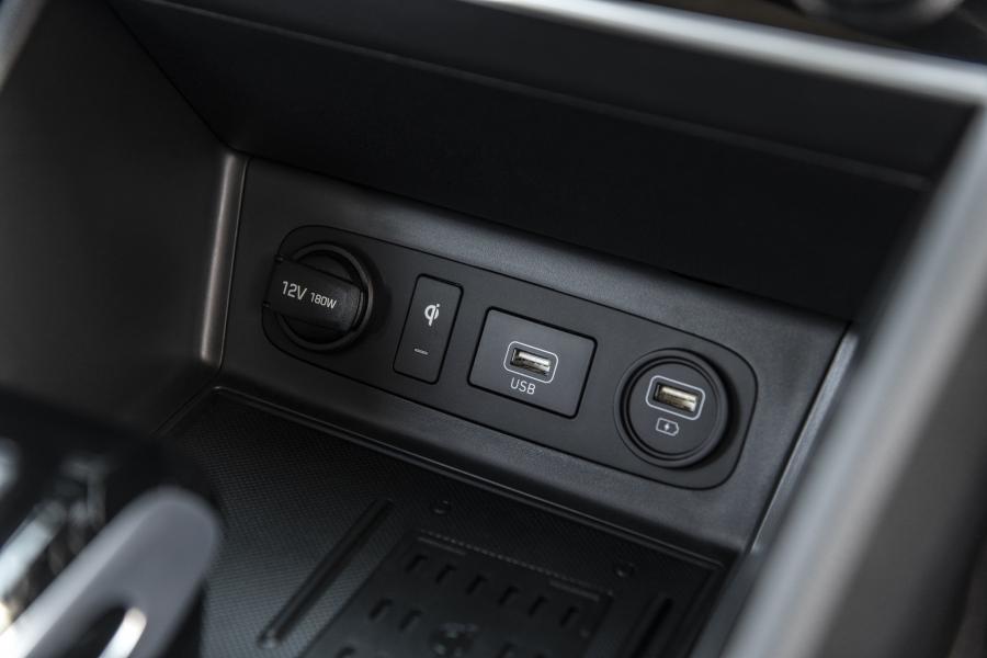 Детали интерьера Hyundai Sonata Hybrid (DN8) 2020 года  (NA) (фото 52 из 58)